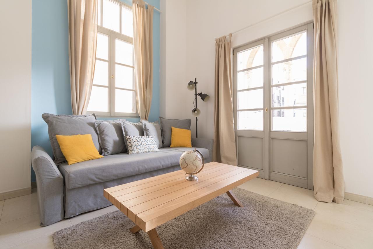 תל אביב Sweethome26 Luxury Apt Sea View 50 Meters From The Beach Free Parking מראה חיצוני תמונה